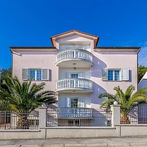  Ferienhaus Ori